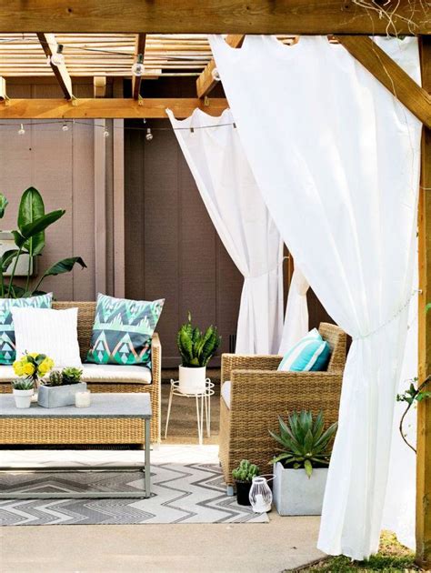 20 Cheap DIY Outdoor Curtains: Pergola Curtain Ideas - DIY Crafts