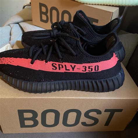 YEEZY BOOST 350 V2 SIZE 8.5M - Depop