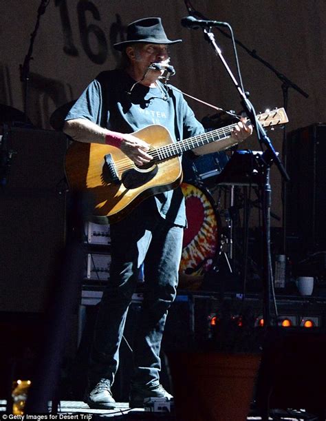 Neil Young performs in trademark hat at Desert Trip music festival in ...