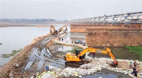 Durgapur | Durgapur barrage gate repair starts - Telegraph India