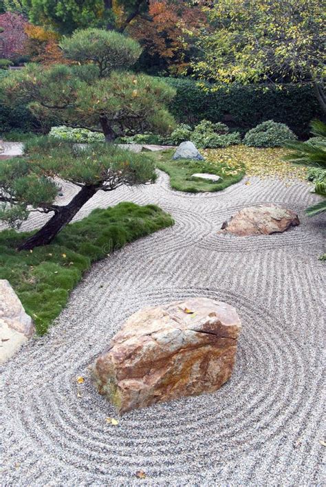 Japanese Dry Landscape Garden Stock Photography - Image: 29113322