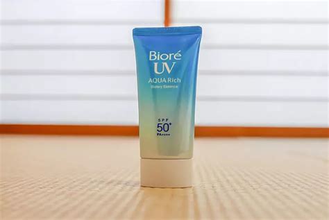 Biore UV Aqua Rich Watery Essence SPF 50+ PA++++ (2017 Edition) Review – THE YESSTYLIST - Asian ...