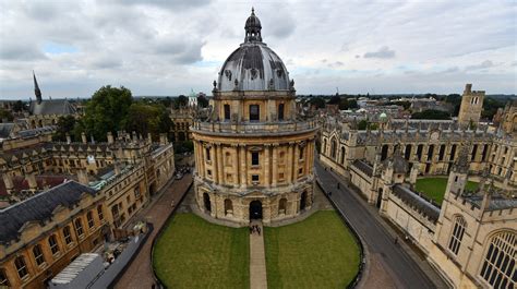 Colégio da Universidade de Oxford determina que estudantes podem ser ...