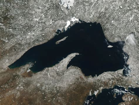 Incredibly Clear Satellite Pics. of the Great Lakes | WOODTV.com