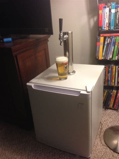 $75 Homemade mini kegerator built using $15 Kenmore (clearance) mini fridge and a $50 eBay beer ...