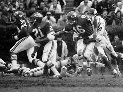 Mike Garrett and Len Dawson - Super Bowl IV in 1970 - Photographic print for sale