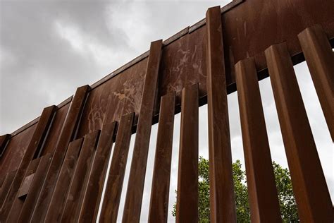 8 People Injured After Falling Off San Diego Border Wall | California Insider