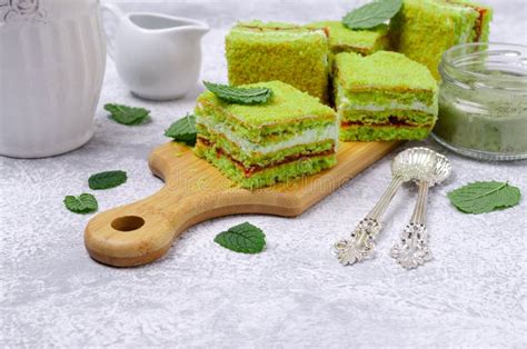 Traditional Green Sponge Cake Stock Image - Image of crumbs, decoration ...