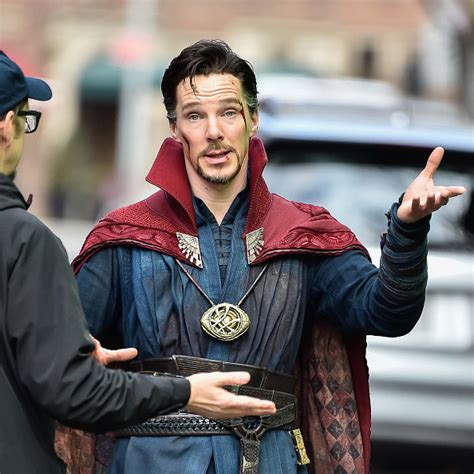 Benedict Cumberbatch Loses The Cloak In More DOCTOR STRANGE Set Pics ...