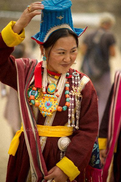 Costumes of Ladakh – the Hidden Kingdom - JOZAN | Traditional outfits, Costumes, Exotic fashion