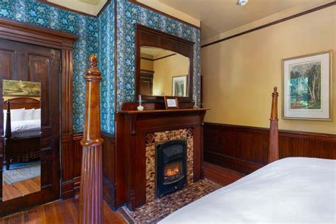 Cedar Crest Inn in Asheville, North Carolina - Photos