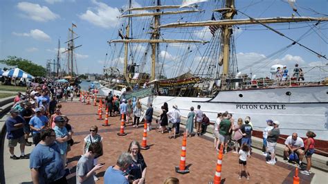 Thousands visit Kenosha lakefront for Tall Ships Festival | Local News ...