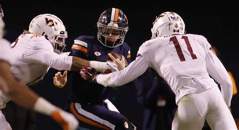 Virginia Falls to Virginia Tech 29-24 in Commonwealth Clash - Sports ...