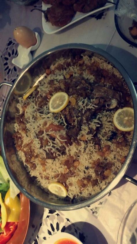 Fish and rice ( kuwaiti dish ) | Food, Arabian food, Ethnic recipes