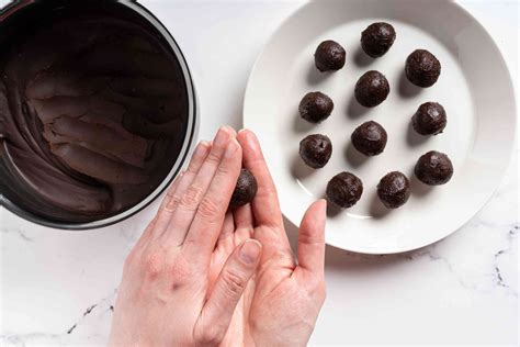 A Traditional French Dark Chocolate Truffles Recipe