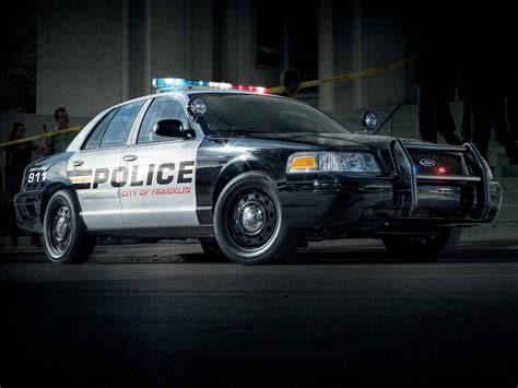 Ford Crown Vic Police Interceptor Gives Up Policing for the Hollywood Spotligt - autoevolution