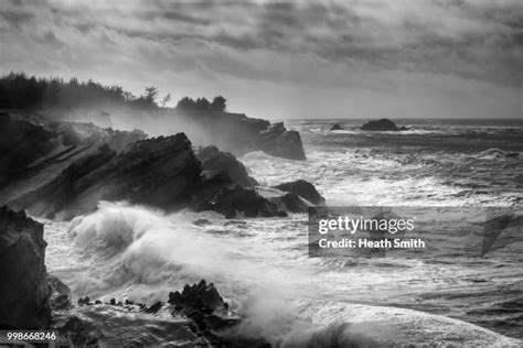 Oregon Coast Storms Photos and Premium High Res Pictures - Getty Images