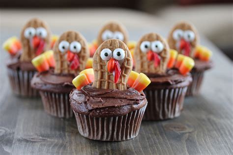 Nutter Butter Turkey Cupcakes for Thanksgiving - Frugal Bites