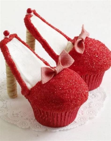 Ten of the Best Designs for High-Heel Cupcakes