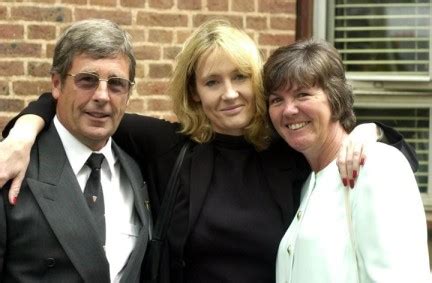 J. K. Rowling Children, Husband, Books, Net Worth, Age, Parents