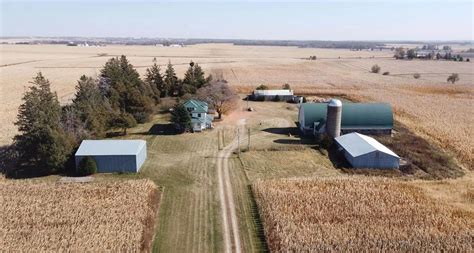 NE Iowa Farmhouse Has A Hidden Gem In Its Barn [GALLERY]