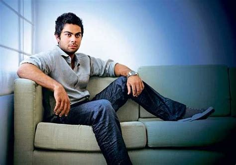 Virat Kohli Height and Weight, Biceps Size, Body Measurements | Height ...