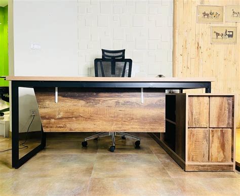 Executive office table customizable Workspace - Workspace