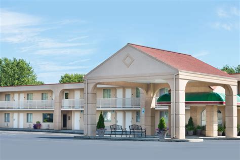 Baymont by Wyndham Sandusky | Sandusky, OH Hotels