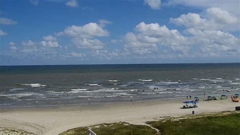 Galveston's clear blue water is back again for the weekend, thanks to light winds - ABC13 Houston