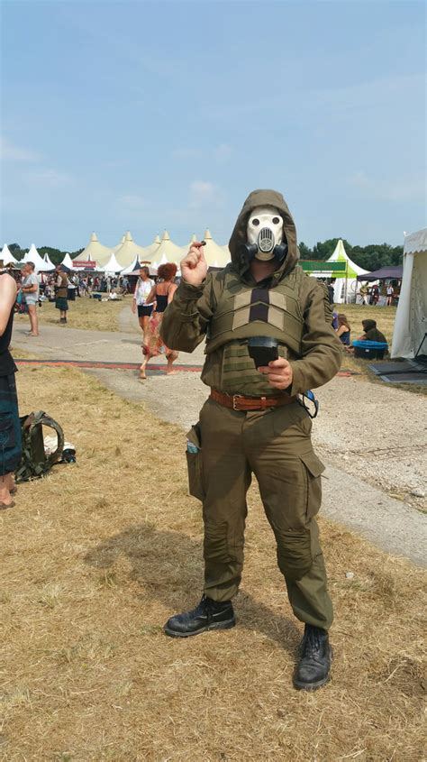 S.T.A.L.K.E.R. cosplay - 9GAG