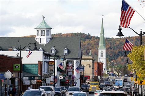 main street littleton new hampshire | Worldwide Destination Photography & Insights