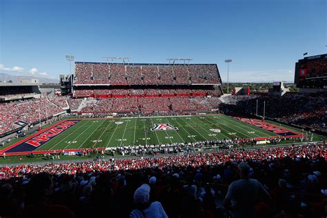 University of Arizona to start selling beer and wine at football games - Arizona Desert Swarm