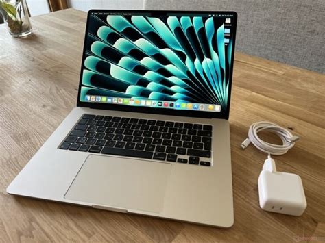 Macbook Air 15 inch M2 giá bao nhiêu? Có các phiên bản cấu hình nào ...