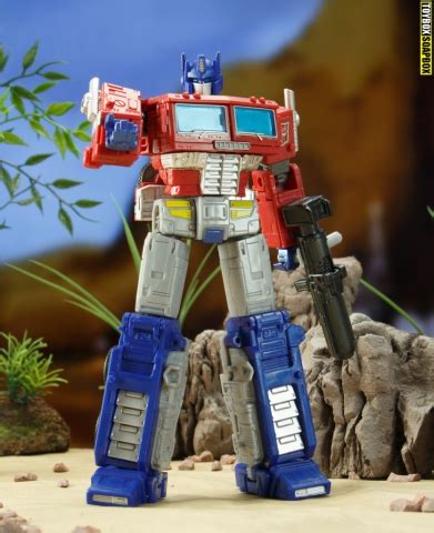 Transformers Earthrise Optimus Prime Photo Gallery – Toybox Soapbox