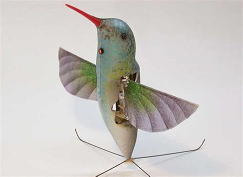 DARPA'S Nano Robot Spy Hummingbird Moves Just Like a Real Bird!