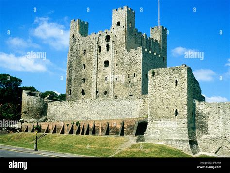 Rochester Castle, Kent England UK English Norman castles keep keeps architecture Stock Photo - Alamy