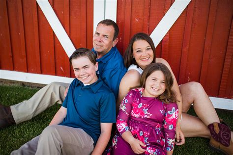 Reynolds Family Session – Kira Adele Photography