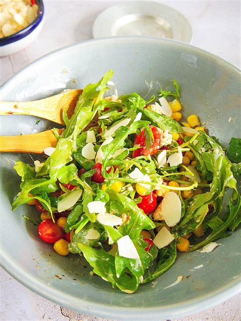 Spinach and Arugula Salad (Healthy, Vegetarian) | The Picky Eater