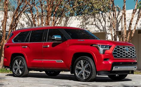 Redesigned 2023 Toyota Sequoia aims at heart of 3-row SUV market | Automotive News Toyota News