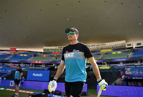 Martin Guptill walks out for a hit | ESPNcricinfo.com