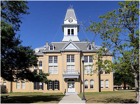 Newton County Courthouse - Newton, Texas - Photograph Page 1