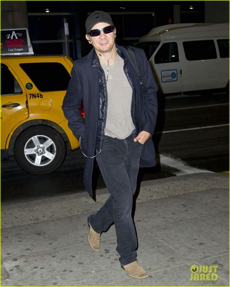 Jeremy Renner: 'SNL' Host This Week!: Photo 2755244 | Jeremy Renner ...