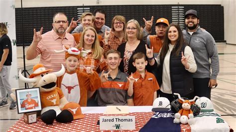 Texas Longhorns welcome a dozen baseball recruits on Signing Day