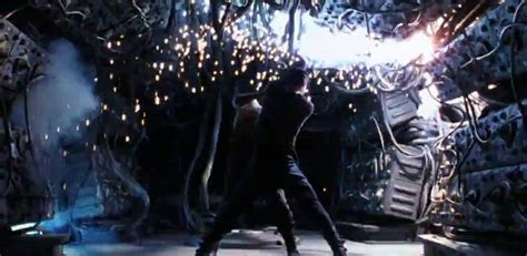 The Matrix Revolutions: fight scene with Smith, Neo & Trinity : r/movies