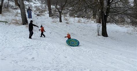 Residents enjoy snow day after school closures | Community | kdrv.com