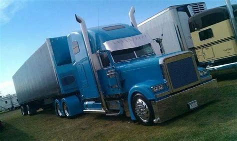 67 best images about Custom Freightliner Classic on Pinterest | Semi ...