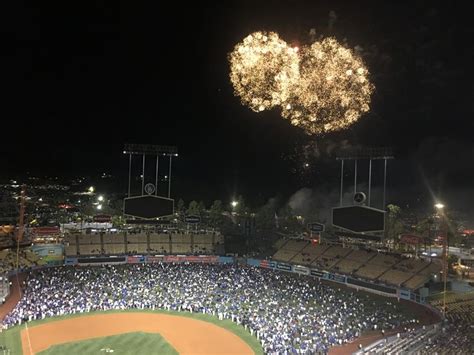 Friday Night Fireworks || 📍Dodgers Stadium @ Los Angeles, CA || 📸 ...