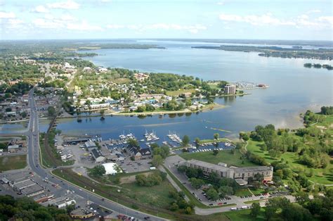 Pin de Marilyn Roy em Belleville ontario em 2021 | Ontário, Canada