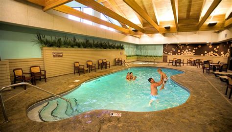 Detroit Lakes Resort Hotel Indoor Pool Area | The Lodge on Lake Detroit