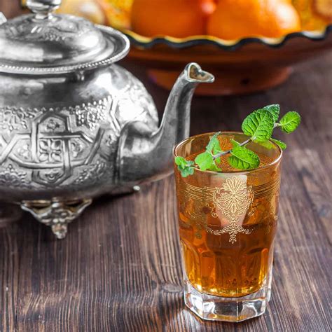 How to Make Traditional Moroccan Mint Tea With Fresh Herbs - Life is ...